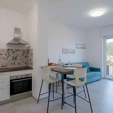 Ligurian Holidays Sea View Apartament