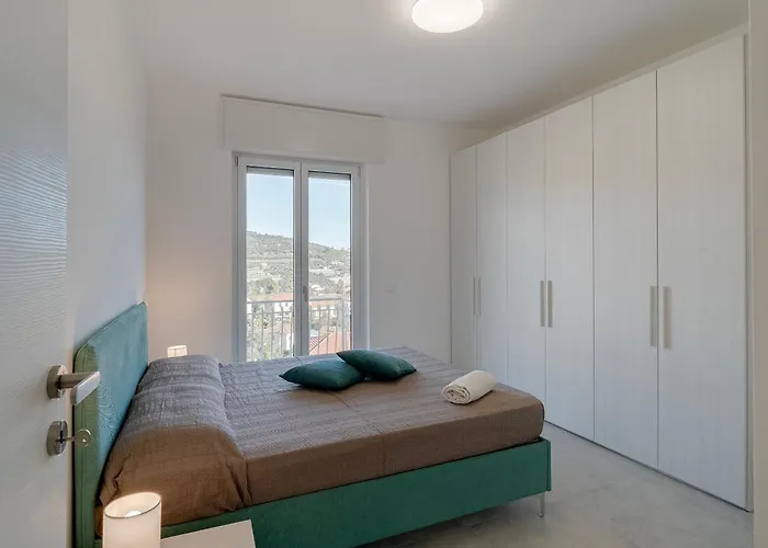 Ligurian Holidays Sea View Apartment