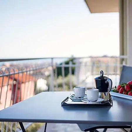 Ligurian Holidays Sea View 아파트 산토바르톨로메오알마레